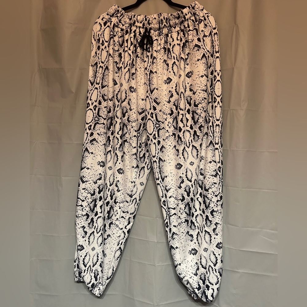 3 for 1 Joggers and leggings